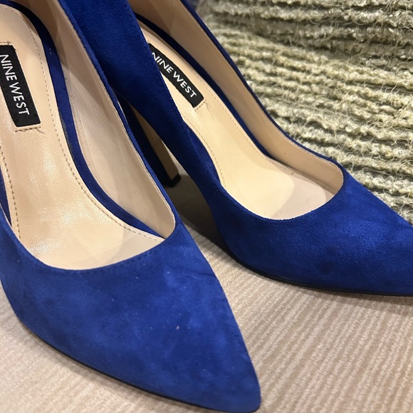 🤩 Nine West Women’s Trendz Pointy Toe Pumps. Only worn one time. Beautiful 🤩 - Picture 5 of 9